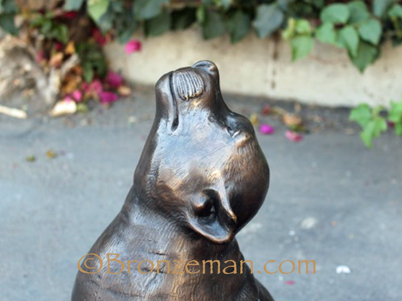 bronze statue of a seal