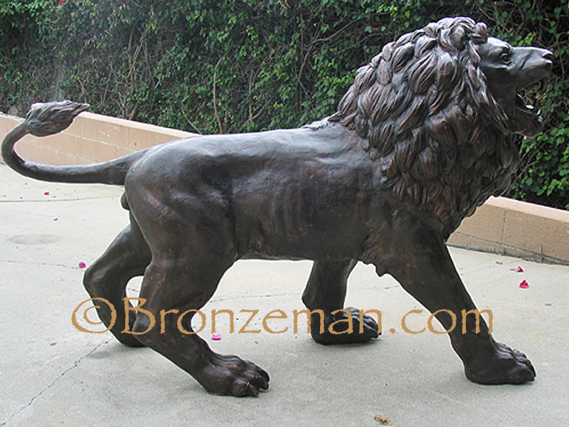 bronze statues of 2 lions