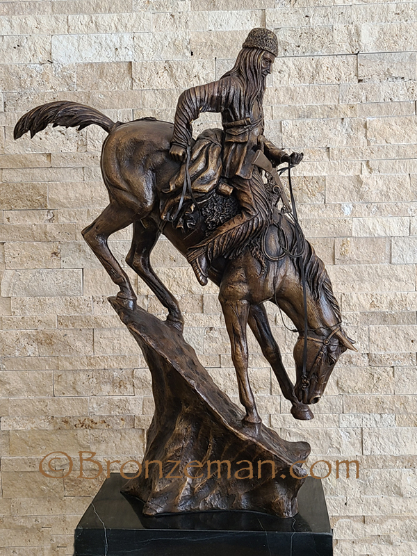 bronze remington statue mountain man