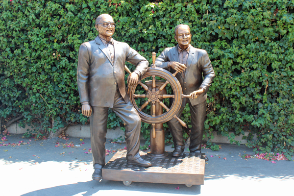 custom bronze statue of two people