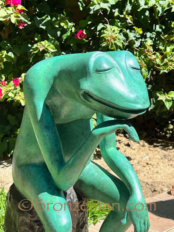 bronze frog thinker statue